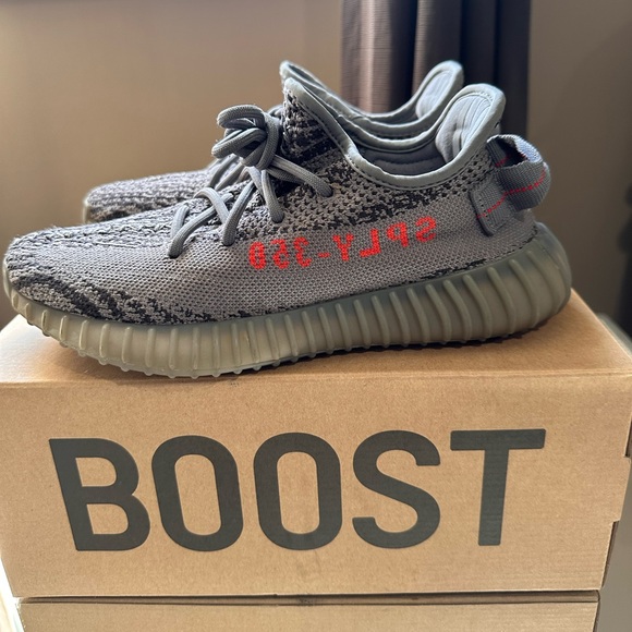 YEEZY BOOST 350 V2 SIZE 6 - Picture 1 of 9